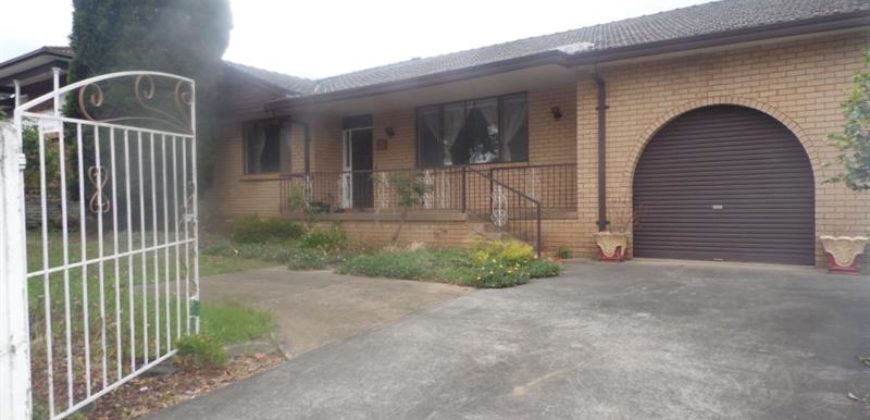 122 Prairie Vale Rd, Bossley Park, NSW 2176