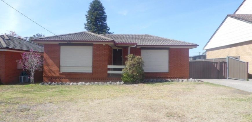 4 Eton Ct, Cambridge Park, NSW 2747