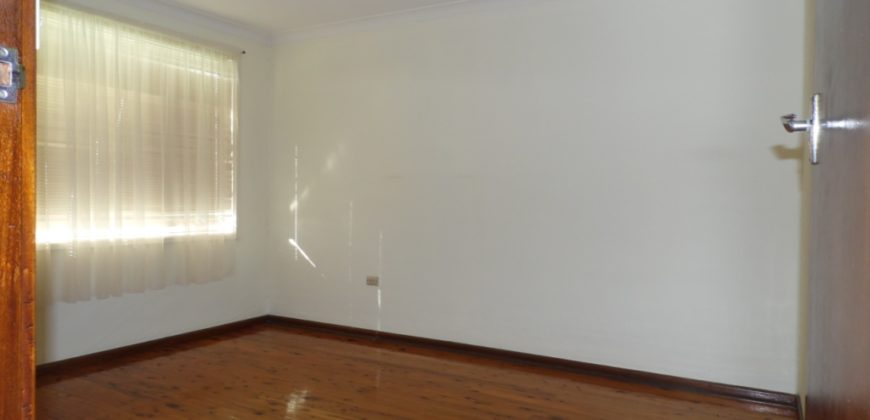 8 Bramley Street Fairfield West NSW 2165